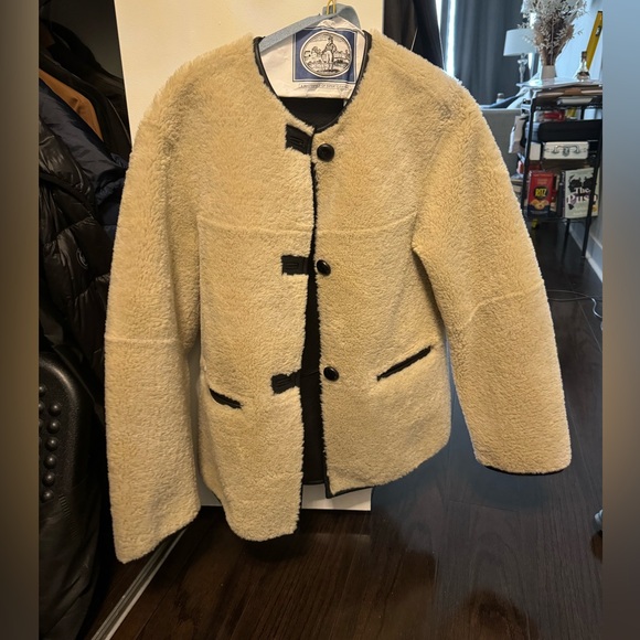 Mango Fur Effect Coat with appliqués. XS oversized fit - Picture 6 of 8